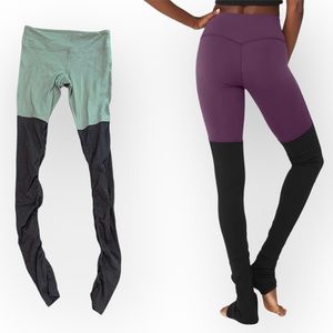 Alo レギンス　AIRBRUSH HIGH-WAIST HIGHLIGHT Airbrush High-Waist Highlight Goddess Legging - Black | Alo Yoga